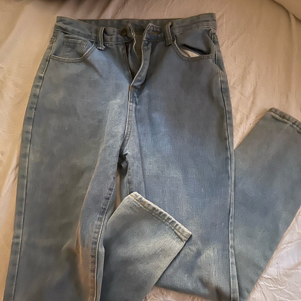 bleach wash high-rise jeans